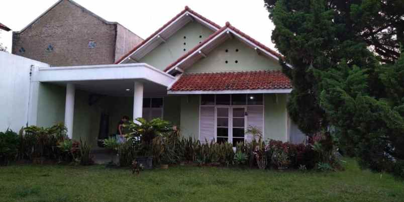 dijual villa maribaya