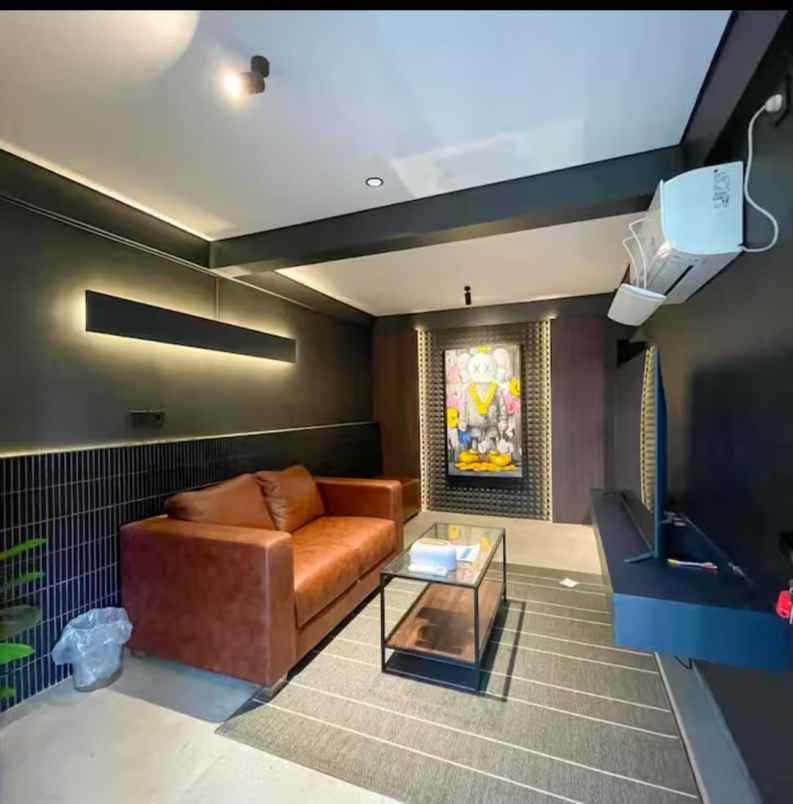 dijual villa pandowoharjo