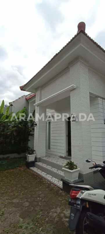 dijual villa seminyak