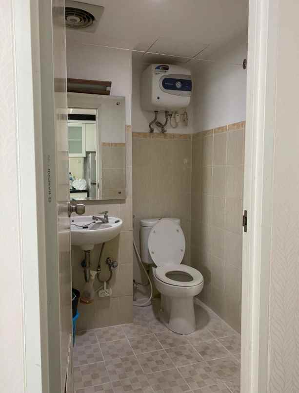 disewakan apartemen puncak kertajaya tower a