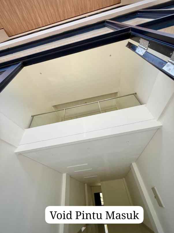 disewakan ruko gudang kantor the avenue merr