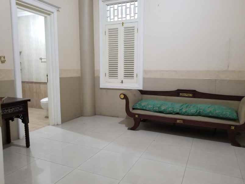 disewakan rumah bisa office di menteng jakarta pusat