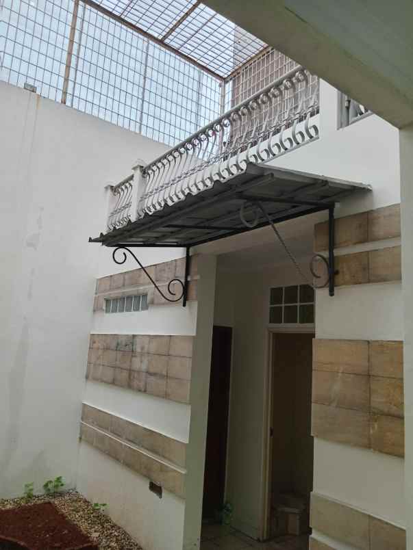 disewakan rumah bukit gading mediterania