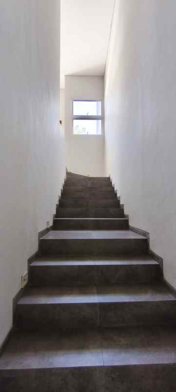 disewakan rumah citraland waterfront