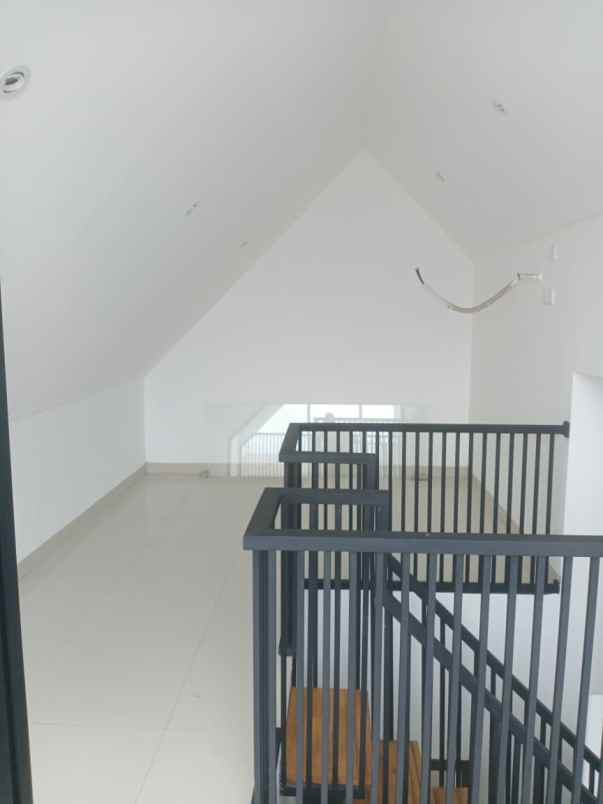 disewakan rumah cluster mahakam mts jgc