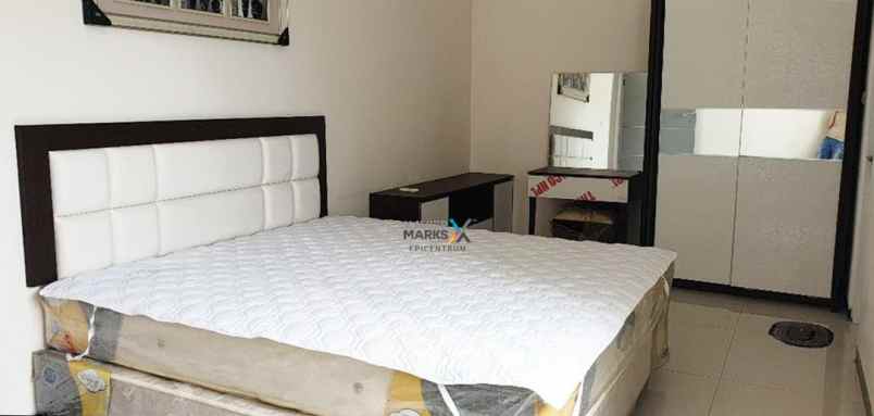 disewakan rumah di sukolilo dian regency 2 furnished