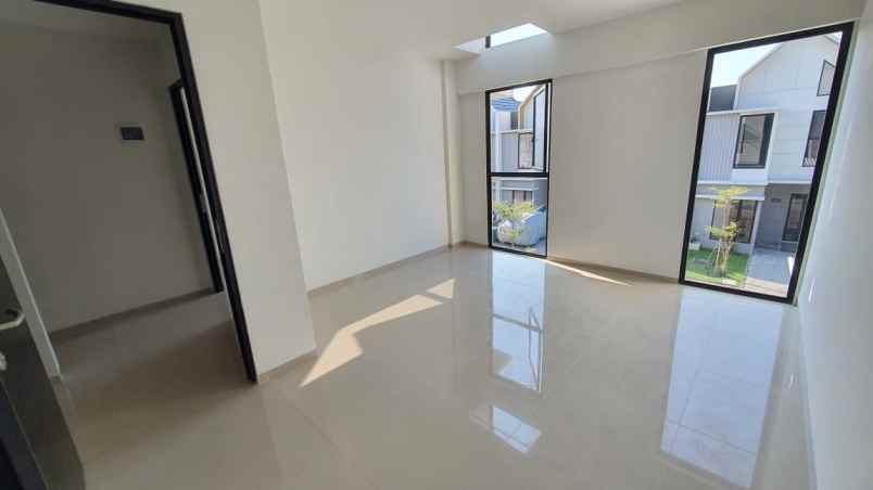 disewakan rumah eastern park