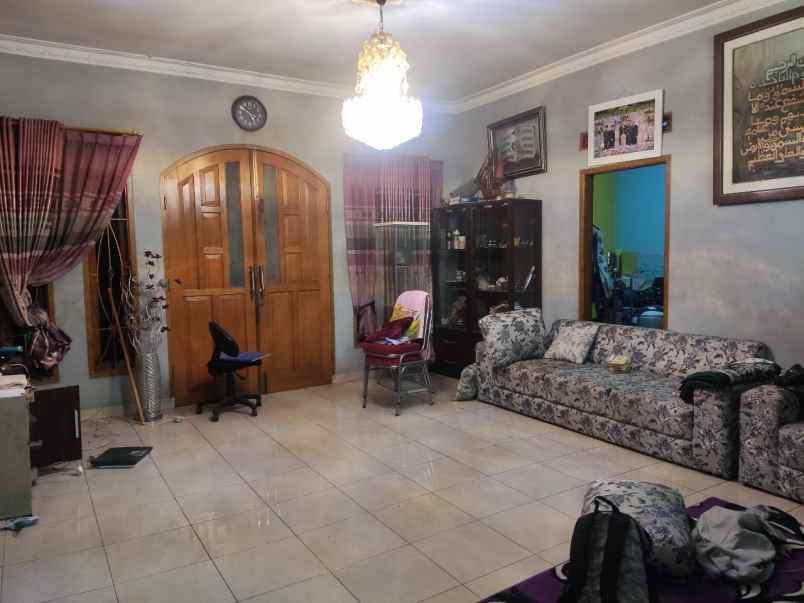 disewakan rumah jalan ciseah no 173 rt 06