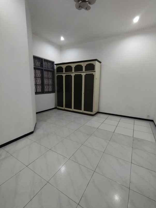 disewakan rumah kalikepiting