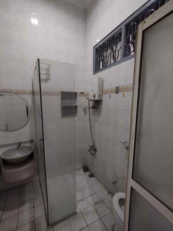 disewakan rumah kalikepiting