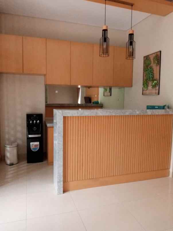 disewakan rumah kebayoran residence