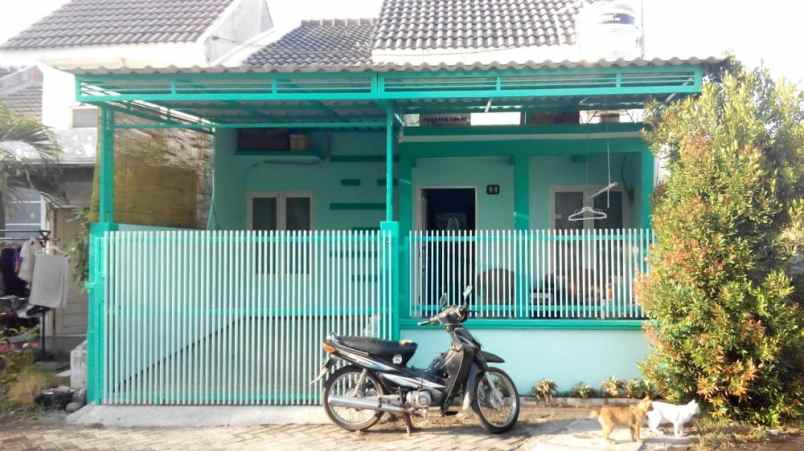 disewakan rumah perumahan griya sutorejo