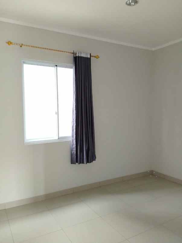 disewakan rumah summarecon bekasi cluster