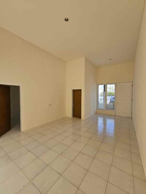 disewakan rumah sutorejo