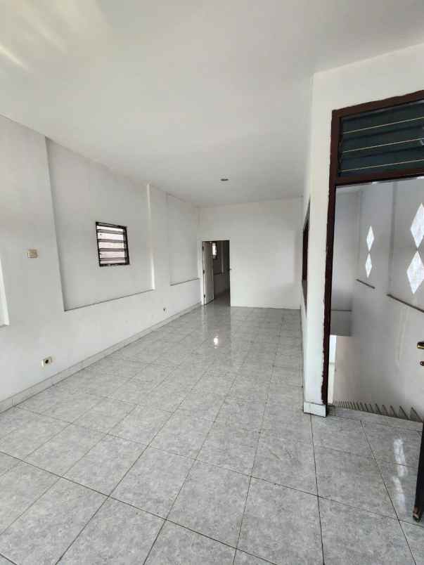 disewakan untuk usaha ruko raya nginden