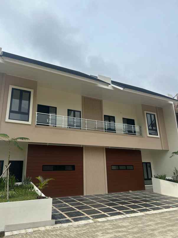 hunian asian tropis di pekanbaru