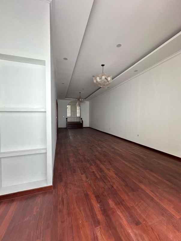 jual gedung warisan kota tua taman sari jak bar