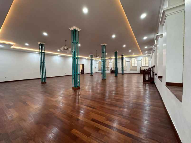 jual gedung warisan kota tua taman sari jak bar