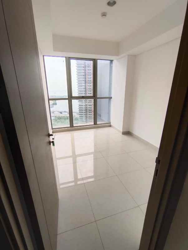 jual rugi apartement gold coast pik