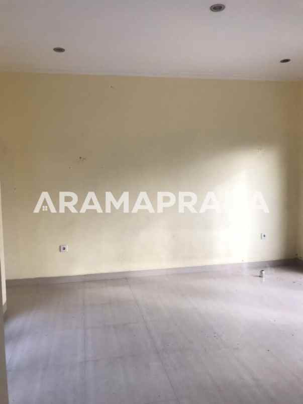 jual rumah 2 lantai 3 1 kamar nangka denpasar utara