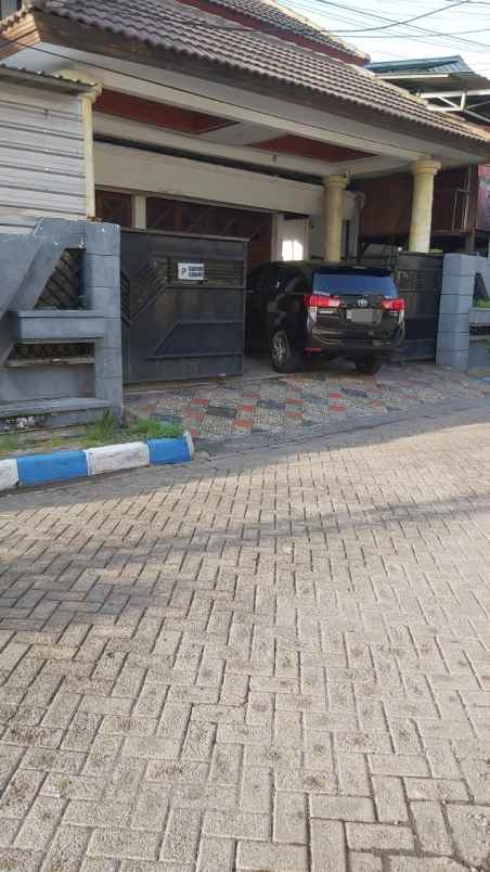 jual rumah dan tempat usaha rungkut mapan surabaya shm