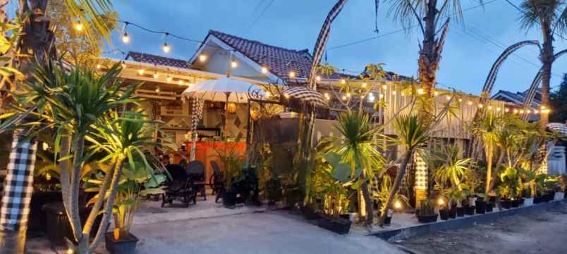 jual rumah hook cafe nuansa bali