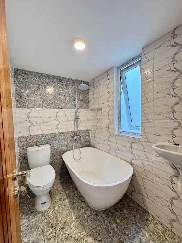 jual rumah minimalis modern komplek ddn cibubur