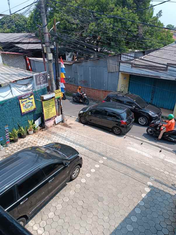 kedai kopi santai di bintaro