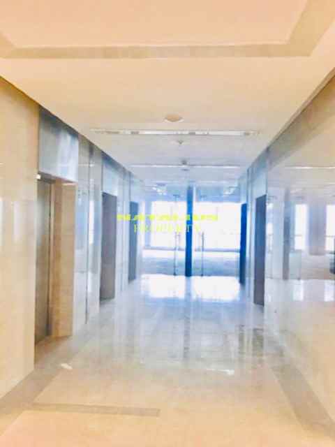 komersial mega kuningan