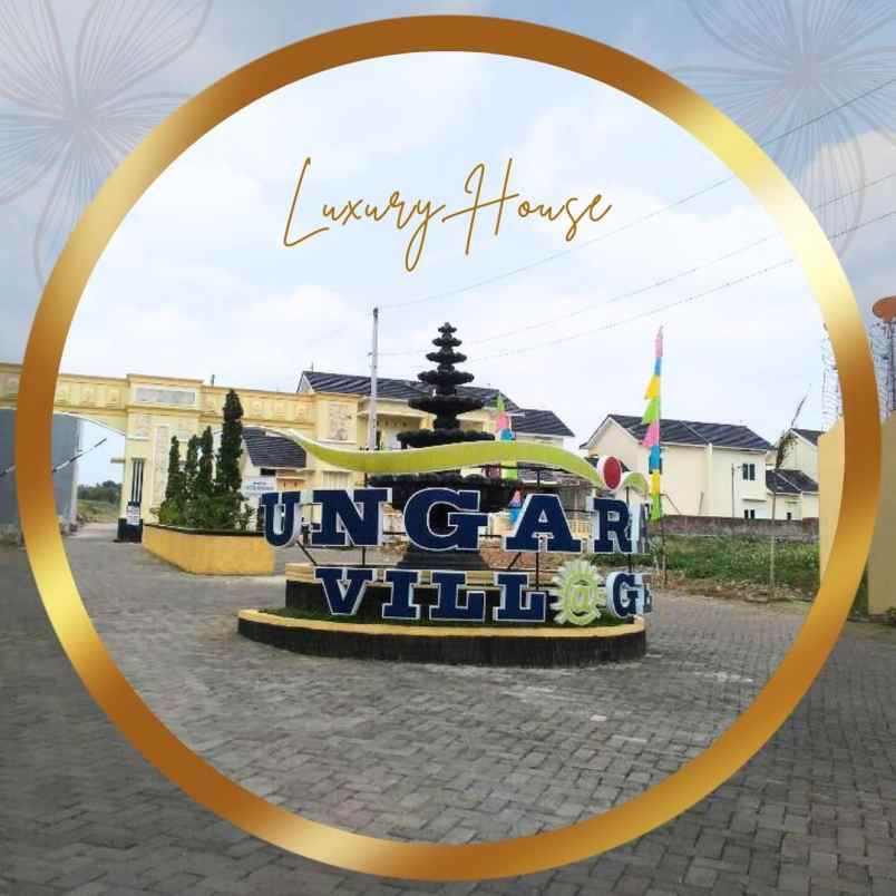 luxury house ungaran village cluster