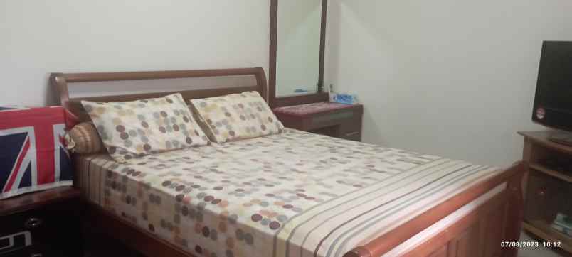 opsi terbaik di bintaro sektor 5 rumah rapi furnished