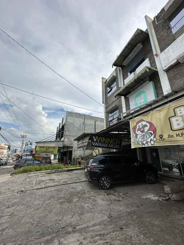 ruko 3 lantai pinggir jalan besar kenten