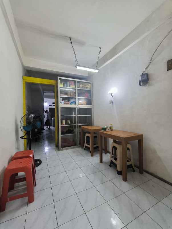 ruko raya kapasan nego sampe deal