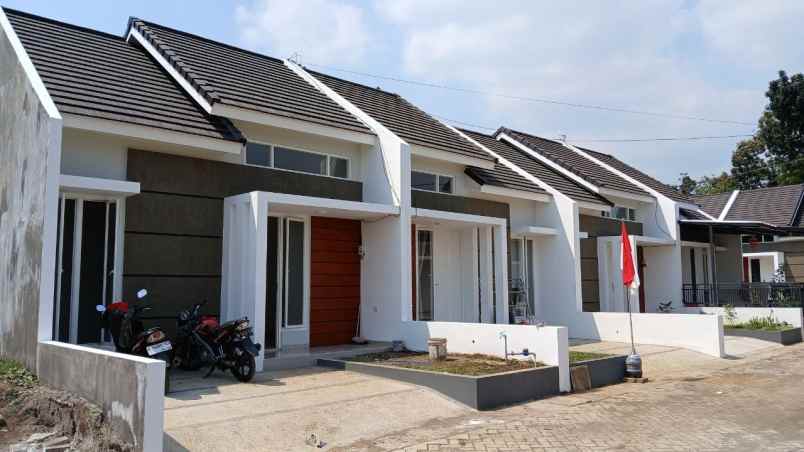 rumah 1 lantai modern minimalis di asrikaton