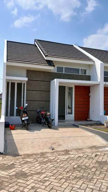 rumah 1 lantai modern minimalis di asrikaton