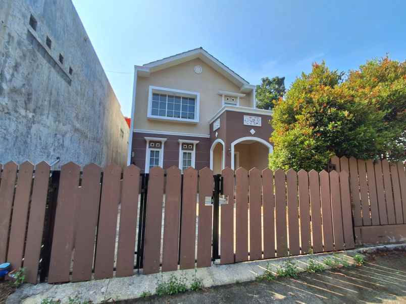 rumah 10 menit dari kampus unnes di semarang