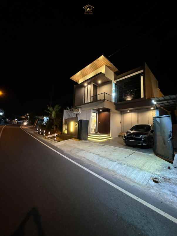 rumah 2 lantai full furnished di ngaglik sleman