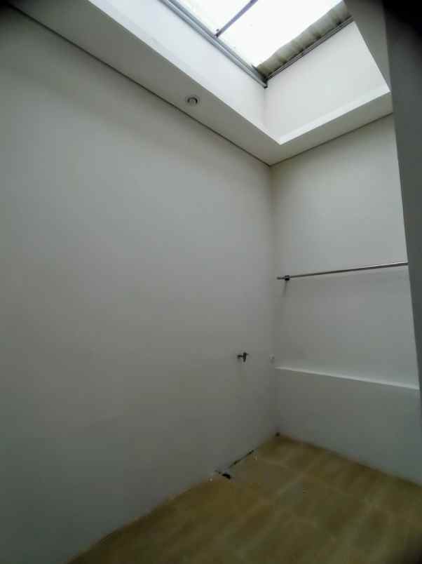 rumah 2 lantai minomartani dekat rs condong catur