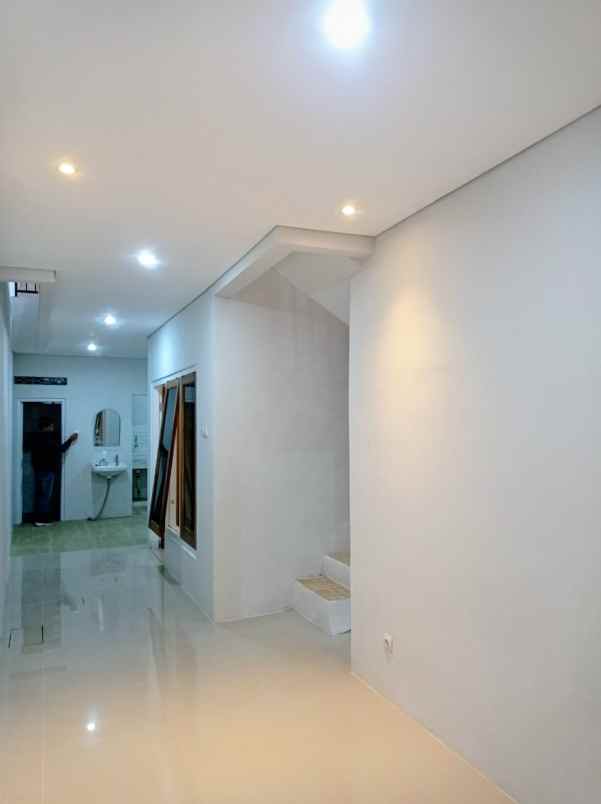 rumah 2 lantai minomartani dekat rs condong catur