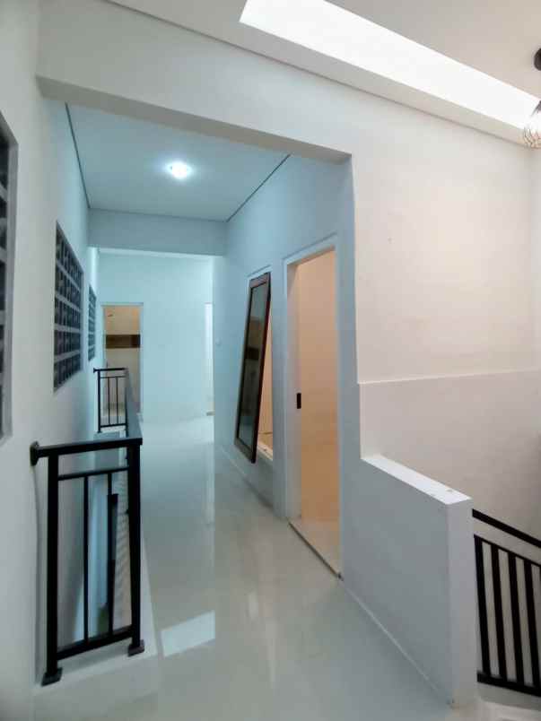 rumah 2 lantai minomartani dekat rs condong catur