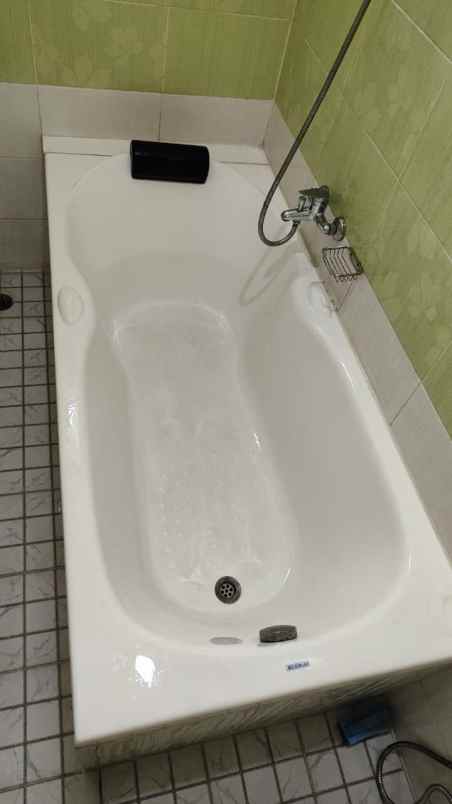 rumah 2 lantai siap huni semi furnished di condet