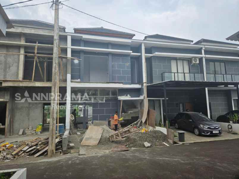 rumah 2 lt last unit murah strategis serpong