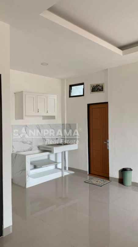 rumah 2 lt last unit murah strategis serpong