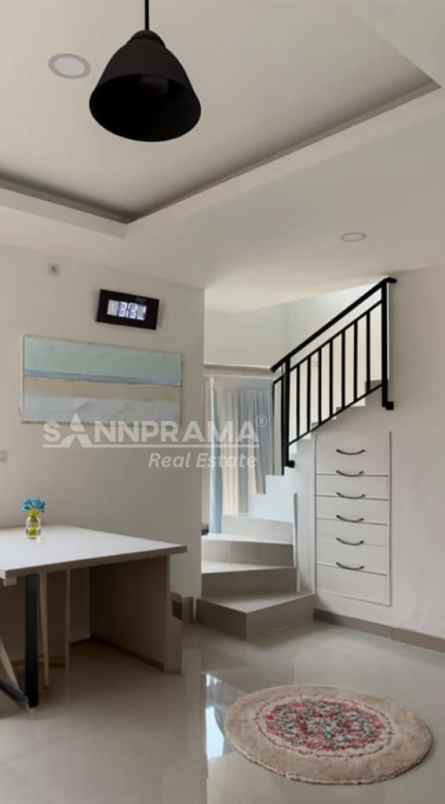 rumah 2 lt last unit murah strategis serpong