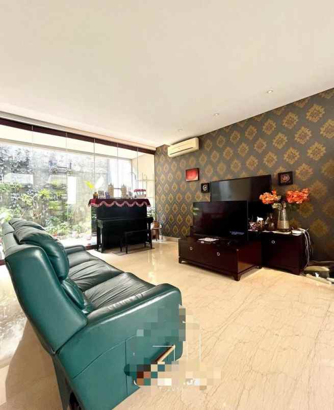 rumah 3 lantai cilandak jaksel