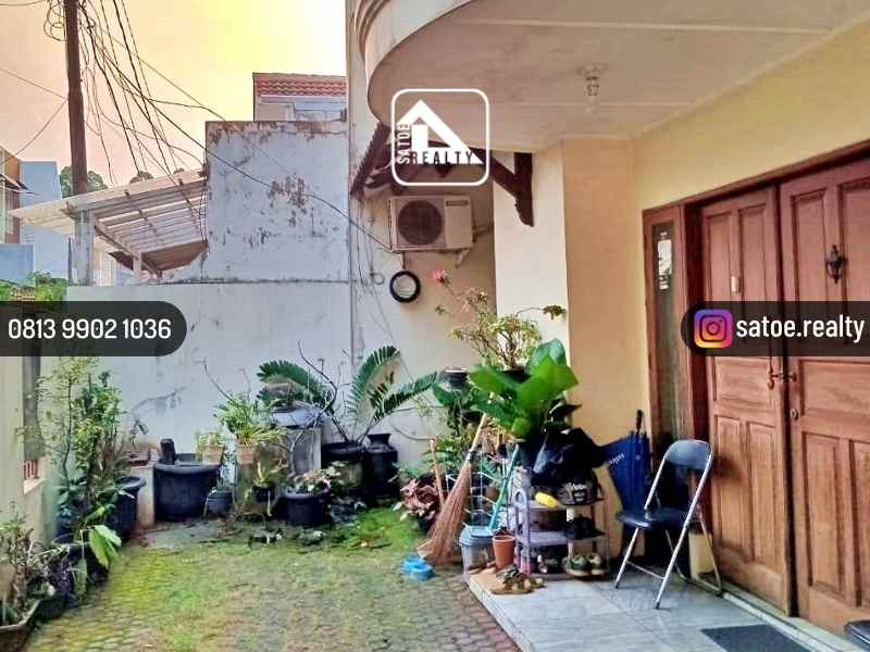 rumah asri 2 lantai di jl tebet timur dalam tebet