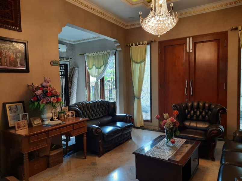 rumah asri di megapolitan cinere limo depok