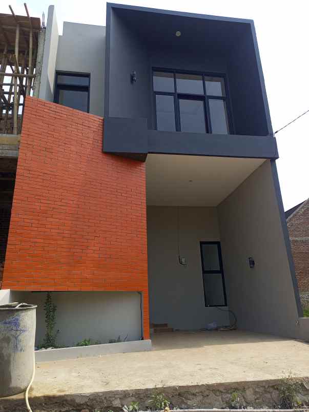 rumah baru mewah modern konsep villa di bandung barat