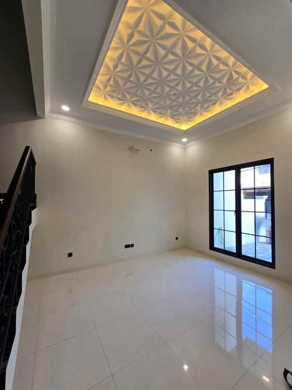 rumah baru modern classic siap huni di duren sawit