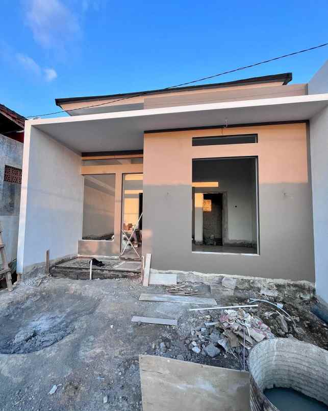 rumah baru modern dekat polsek berbah sleman